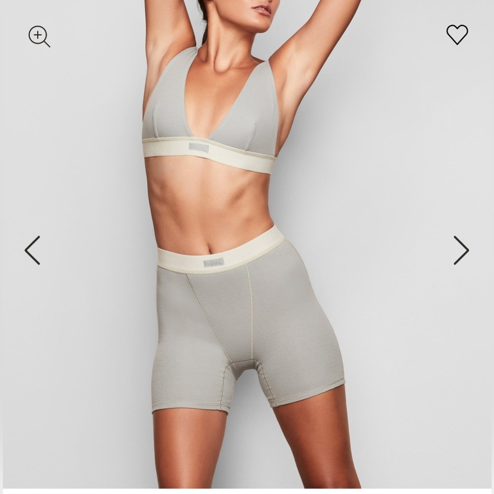 SKIMS Sage Ribbed Tank and Boxer Short Set - Picture 7 of 9
